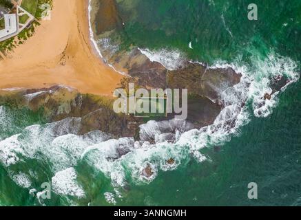 Vista aerea di Mona vale Rockpool, New South Wales, Australia. Foto Stock