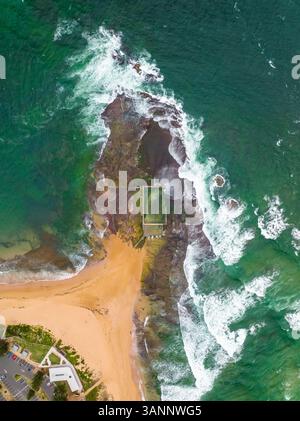 Vista aerea di Mona vale Rockpool, New South Wales, Australia. Foto Stock