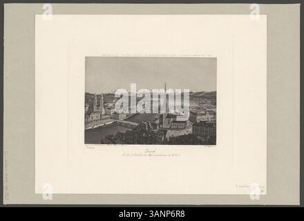 Questa stampa acquatinta mostra Zurigo con il lago di Zurigo e le Alpi dalla torre di San Pietro, simile a un lavoro precedente di Dikenmann e Siegfried. Presenta una stampa modificata, come indicato dai contrassegni sul pezzo. Foto Stock