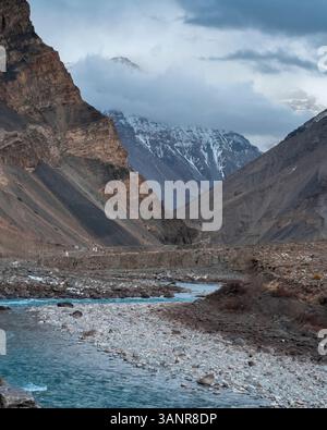 Vista aerea del fiume nella Spiti Valley, Himachal Pradesh, India. Foto Stock
