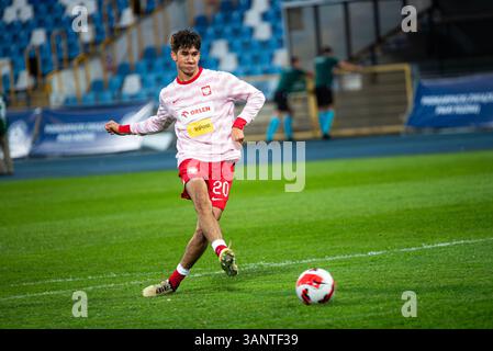 Mielec, Polonia - 9 OTTOBRE 2024: Partita di qualificazione al Campionato europeo Under-19 2025 Polonia vs Malta 6:0. Nella foto Eryk Grzywacz (20). Foto Stock