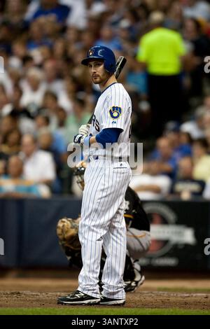 12 agosto 2011 - Milwaukee, WISCONSIN. Miller Park..Milwaukee Brewers Jonathan Lucroy #20 ha avuto 2 successi e un RBI contro i Pirates Tonight..Milwaukee Brewers ha vinto contro i Pittsburgh Pirates 7-2..Mike McGinnis / CSM(Credit Image: © Mike McGinnis/Cal Sport Media/ZUMAPRESS.com) Foto Stock