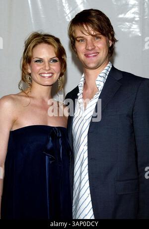 17 maggio 2007 - New York, NY, STATI UNITI D'AMERICA - Jennifer Morrison e la fidanzata Jesse Spencer dello spettacolo ''House'' posa per le foto alla Fox 2007 Programming Presentation al Wollman Rink a Central Park a New York il 17 maggio 2007. .. PATRICK- K53053PAT (immagine di credito: © Globe Photos/ZUMAPRESS.com) Foto Stock