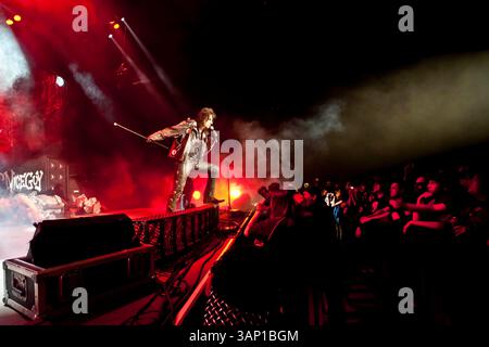 16 MAGGIO 2011: Alice Cooper si esibisce al Civic Centre di Ottawa, Ontario, Canada. (Immagine di credito: © Leon T Switzer/Cal Sport Media/ZUMAPRESS.com) Foto Stock
