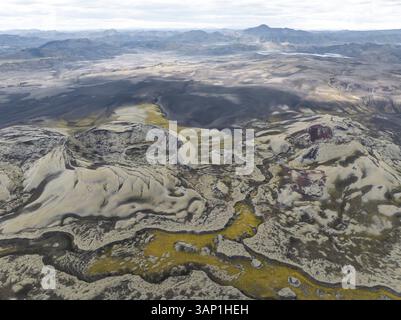 Vista aerea del cratere Tjarnargigur a Kirkjubaejarklaustur, regione meridionale, Islanda. Foto Stock