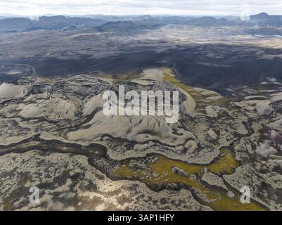 Vista aerea del cratere Tjarnargigur a Kirkjubaejarklaustur, regione meridionale, Islanda. Foto Stock