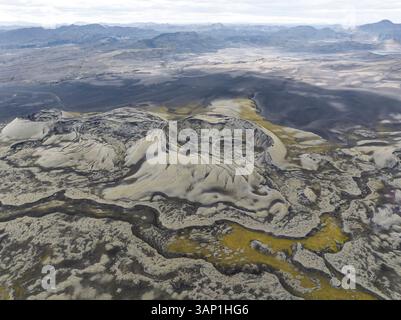 Vista aerea del cratere Tjarnargigur a Kirkjubaejarklaustur, regione meridionale, Islanda. Foto Stock