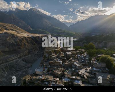 Vista aerea del forte di Altit, distretto di Hunza, Gilgit Baltistan, Pakistan. Foto Stock