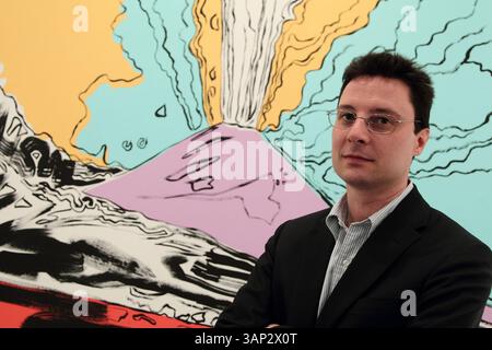 27 maggio 2011 - Roma, Italia - mostra "Made in Italy" alla Galleria Gagosiana di Roma. La mostra ripercorre un inaspettato viaggio italiano attraverso opere di artisti di spicco degli ultimi sessant'anni: Georg Baselitz, Jean Michel Basquiat, Joseph Beuys, Dike Blair, Marcel Duchamp, Alberto Giacometti, Dougles Gordon, Andreas Gursky, Keith Haring, Damien Hirst, Howard Hodgkin, Mike Kellery, Jeff Koons, Luise Lawler, Roy Lichtenstein, Richard Prince, Robert Rauschenberg, Gerhard Richter, Richard Serra, Cindy Sherman, David Smith, Thomas Struth, Cy Twombly, Andy Warhol e Lawerence Weiner. Nella figura è illustrato il Foto Stock