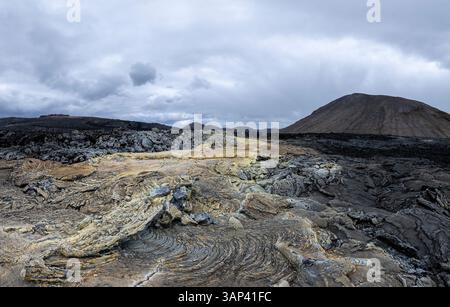 Vista aerea del vulcano Geldingadalir in inverno, Sudurnes, Islanda. Foto Stock
