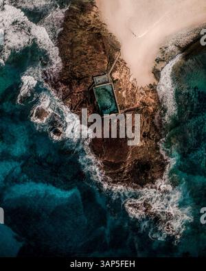 Veduta aerea della Mona vale Rock Pool, Sydney, Australia. Foto Stock