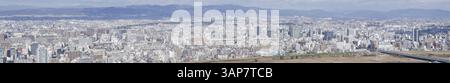 Vista panoramica di Osaka e Toyonaka in una giornata di sole, Osaka, Giappone, Asia Foto Stock