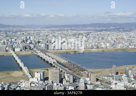 Vista panoramica della baia di Osaka dalle montagne circostanti, Osaka, Giappone, Asia Foto Stock