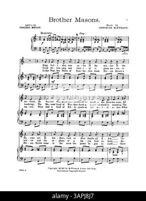 "Brother Masons" presenta testi di Vincent Bevan e musiche di Gertrude Hoffman. È stato incluso nella produzione "When We Are Forty One" e ha il numero di targa 7232. La quarta di copertina elenca altre canzoni popolari. Foto Stock