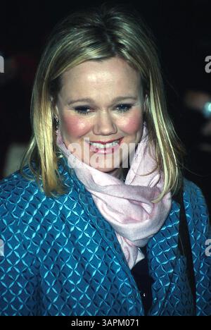 I7241JZ.''LA BOHEME'' SERATA DI APERTURA AL BROADWAY THEATER DI NEW YORK NEW YORK 12/06/2002. / ., INC Â© 2002.CAROLINE RHEA(immagine di credito: © John Zissel/Globe Photos/ZUMAPRESS.com) Foto Stock