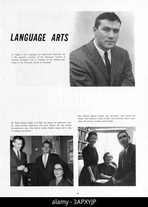 Questo annuario della University High School documenta gli studenti, gli insegnanti, i club, l'atletica leggera e gli eventi chiave dell'anno scolastico 1960-1961. La pubblicazione evidenzia anche la storia afroamericana durante questo periodo. Foto Stock