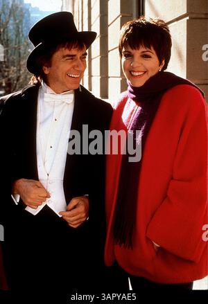 1 GENNAIO 2011 - DUDLEY MOORE E LIZA MINNELLI. "ARTHUR 2, ON THE ROCKS". FORNITO DA (immagine di credito: © Globe Photos/ZUMAPRESS.com) Foto Stock