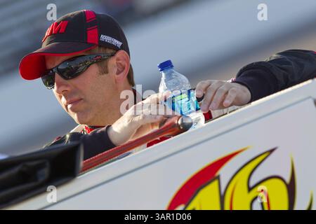 FORT WORTH, Texas - 08 aprile 2011: Greg Biffle (16) attende di qualificarsi per la gara Samsung Mobile 500 al Texas Motor Speedway di Fort Worth, Texas. (Immagine di credito: © ASP/Cal Sport Media/ZUMAPRESS.com) Foto Stock