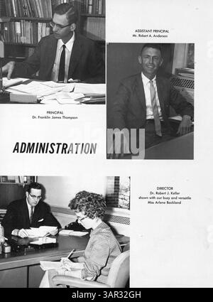 Questo annuario della University High School documenta gli studenti, gli insegnanti, i club, l'atletica leggera e gli eventi chiave dell'anno scolastico 1960-1961. La pubblicazione evidenzia anche la storia afroamericana durante questo periodo. Foto Stock