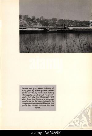 Il South High Yearbook del 1934, intitolato "Tiger 1934", fornisce un resoconto dettagliato dell'anno scolastico 1933-1934, documentando gli studenti, gli insegnanti, i club scolastici, l'atletica, ed eventi degni di nota. L'annuario evidenzia anche la storia afroamericana e i contributi all'interno della comunità scolastica durante questo periodo. Foto Stock
