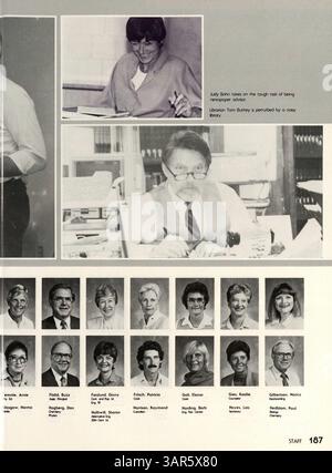 L'Hopkins High Yearbook del 1987, intitolato Regalia: Out of the Blue, cattura gli studenti, gli insegnanti, i club, l'atletica, e eventi significativi dell'anno scolastico 1986-1987, che documentano la cultura e le attività della scuola. Foto Stock