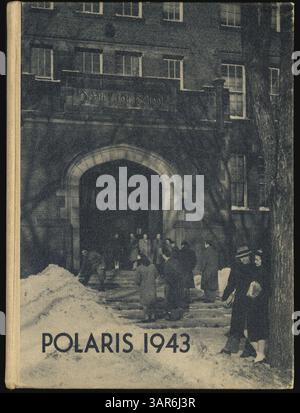 Questa edizione 1943 del North High Yearbook, Polaris, documenta gli studenti, gli insegnanti, i club, atletica leggera e altri eventi dell'anno scolastico 1942-1943, inclusi momenti significativi nella storia afroamericana. Foto Stock