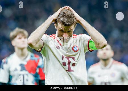 Mailand, Italien. 16 aprile 2025. Enttaeuschung, niedergeschlagen, deprimiert, frust, enttaeuscht, enttaeuscht schauend, Dissapointed bei Thomas Mueller (FC Bayern Muenchen, 25) 16.04.2025, Fussball, UEFA Champions League, Viertelfinale Rueckspiel, inter Mailand - Bayern Muenchen, ITA, Mailand, San Siro. Credito: dpa/Alamy Live News Foto Stock