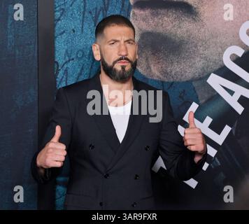 Los Angeles, Stati Uniti. 16 aprile 2025. Il membro del cast Jon Bernthal partecipa alla prima del thriller cinematografico "The Accountant 2" al TCL Chinese Theatre nella sezione Hollywood di Los Angeles, California, mercoledì 16 aprile 2025. Foto di Jim Ruymen/UPI credito: UPI/Alamy Live News Foto Stock