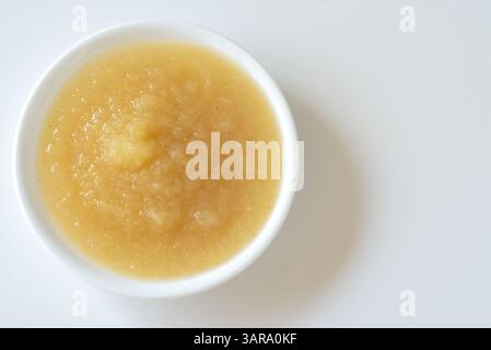 Salsa di mele in una ciotola Foto Stock