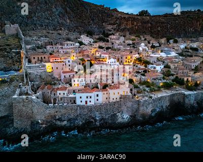 Vista aerea di Monemvasia, una città della Laconia, Grecia. Foto Stock