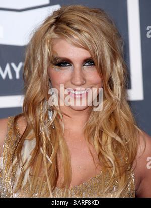 31 gennaio 2010 - Los Angeles, California, USA - KESHA arriva per lo spettacolo dei Grammy Awards. (Crediti: © Lisa o'Connor/ZUMA Press) Foto Stock