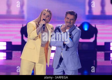 08.04.2025, Die Beatrice Egli Show, Beatrice Egli und Thomas Anders, Ostershow AM 19.04.2025 in der ARD, Aufzeichnung vom 08.04.2025 a Berlino, Berlino *** 08 04 2025, The Beatrice Egli Show, Beatrice Egli e Thomas Anders, Easter show on 19 04 2025 su ARD, registrazione dal 08 04 2025 a Berlino, Berlino Foto Stock