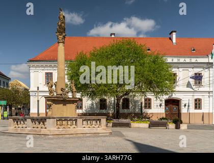 La piazza principale della città di Keszthely in primavera. Foto Stock