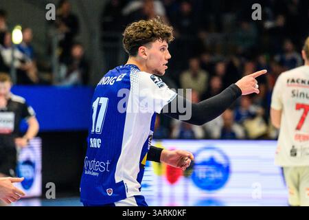Eisenach, Germania. 17 aprile 2025. Marko Grgic (ThSV Eisenach, #17) GER, ThSV Eisenach gegen HC Erlangen, Handball, Daikin 1. Handballbundesliga, 26.Spieltag, Saison 2024/2025, 17.04.2025 foto: Eibner-Pressefoto/Martin Herbst credito: dpa/Alamy Live News Foto Stock