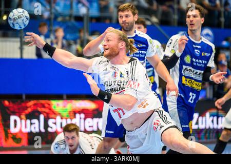 Eisenach, Germania. 17 aprile 2025. Maciej Gebala (Kreislaeufer, HC Erlangen, 77) GER, ThSV Eisenach gegen HC Erlangen, Handball, Daikin 1. Handballbundesliga, 26.Spieltag, Saison 2024/2025, 17.04.2025 foto: Eibner-Pressefoto/Martin Herbst credito: dpa/Alamy Live News Foto Stock