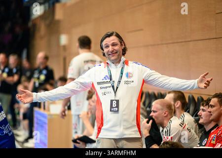 Eisenach, Germania. 17 aprile 2025. Johannes Sellin (allenatore, HC Erlangen) GER, ThSV Eisenach gegen HC Erlangen, Handball, Daikin 1. Handballbundesliga, 26.Spieltag, Saison 2024/2025, 17.04.2025 foto: Eibner-Pressefoto/Martin Herbst credito: dpa/Alamy Live News Foto Stock