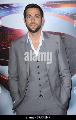 10 giugno 2013 - New York, NY, USA - Zachary Levi partecipa alla prima mondiale di 'Man of Steel' alla Alice Tully Hall il 10 giugno 2013 a New York (immagine di credito: © Kristin Callahan/Ace Pictures/ZUMAPRESS.com) Foto Stock