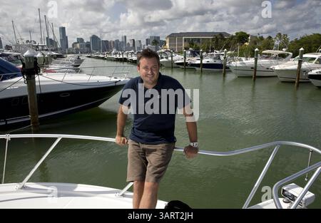 24 agosto 2013 - Miami, FL, USA - Aaron Hall è il fondatore di Boadbound.co che consente ai proprietari di imbarcazioni di noleggiare le loro imbarcazioni quando non le utilizzano. Viene mostrato il 24 agosto 2013 a Miami, in Florida. (Immagine di credito: © al Diaz/MCT/ZUMAPRESS.com) Foto Stock