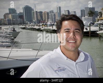 24 agosto 2013 - Miami, FL, USA - Abad R. Melwani gestisce un porto turistico ed è un investitore in Boadbound.co che consente ai proprietari di imbarcazioni di noleggiare le loro imbarcazioni quando non le utilizzano. Viene mostrato il 24 agosto 2013 a Miami, in Florida. (Immagine di credito: © al Diaz/MCT/ZUMAPRESS.com) Foto Stock