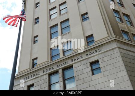 14 agosto 2013 - Washington, DC, USA - l'edificio della Federal Home Loan Bank Board (FHLBB) a Washington, D.C., si apre mercoledì 14 agosto 2013. La FHLBB è stata fondata nel 1932. (Immagine di credito: © Chuck Myers/MCT/ZUMAPRESS.com) Foto Stock