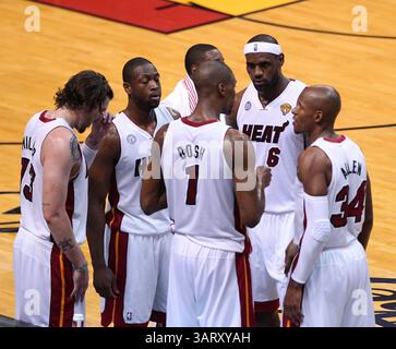 18 giugno 2013 - Miami, FL, USA - i Miami Heat si riuniscono nel primo tempo contro i San Antonio Spurs in gara 6 delle finali NBA martedì 18 giugno 2013, all'AmericanAirlines Arena di Miami, Florida. (Immagine di credito: © David Santiago/MCT/ZUMAPRESS.com) Foto Stock