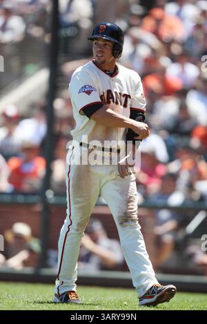22 giugno 2013 - San Francisco, CA, USA - Juan Perez dei San Francisco Giants è stato eliminato in casa dal ricevitore dei Miami Marlins Jeff Mathis nel quinto inning all'AT&T Park di San Francisco, California, sabato 22 giugno 2013. (Immagine di credito: © Jim Gensheimer/MCT/ZUMAPRESS.com) Foto Stock