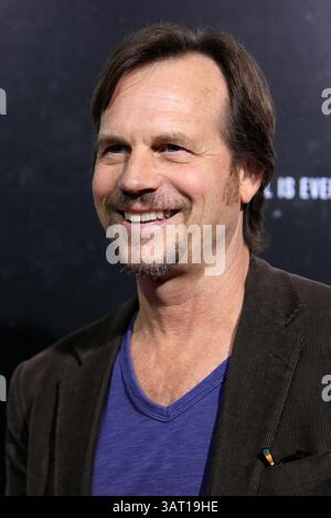 LOS ANGELES - SEP 30: Bill Paxton alla Captain Phillips Premiere all'Academy of Motion Picture Arts and Sciences il 30 settembre 2013 a Beverly Hills, CA Foto Stock