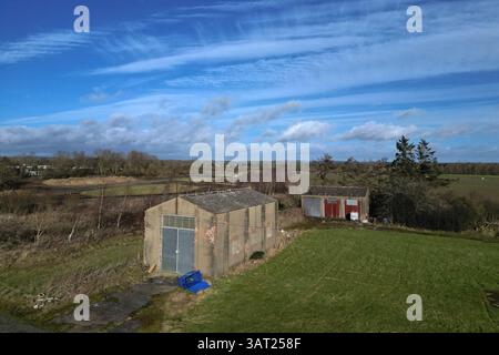 RAF Wombleton, capanno di vigili del fuoco e negozio di volo notturno Foto Stock