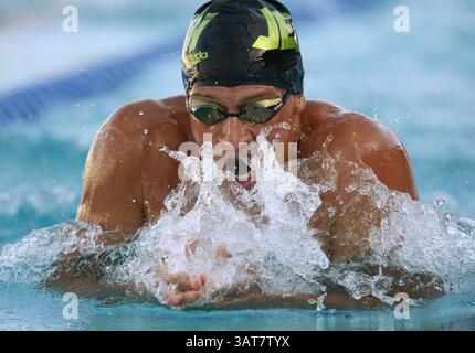 2 giugno 2013 - Santa Clara, CA, USA - Ryan Lochte vince il medley individuale maschile di 200 metri durante il Gran Premio della Santa Clara Arena al George F. Haines International Swim Center di Santa Clara, California, domenica 2 giugno 2013. (Immagine di credito: © Nhat V. Meyer/MCT/ZUMAPRESS.com) Foto Stock