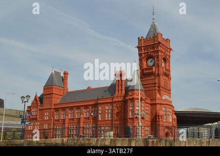 Il Pierhead Building, Cardiff Bay, Galles, è una meraviglia architettonica Foto Stock