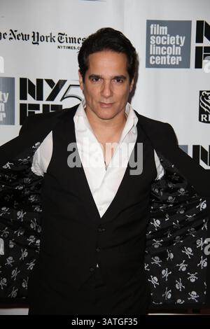 27 settembre 2013 - New York, New York, Stati Uniti - ''Captain Phillips'' Premiere al New York Film Festival. Lincoln Center, New York. 27 settembre 2013.Photos by , Photos Inc 2013.YUL VASQUEZ(Credit Image: © Sonia Moskowitz/Globe Photos/ZUMAPRESS.com) Foto Stock