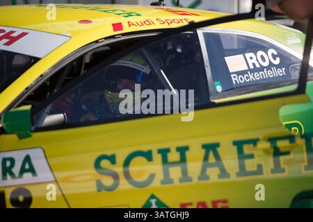 28 settembre 2013 - Zandvoort, Paesi Bassi - MIKE ROCKENFELLER della Germania e Audi Sport Team Phoenix si vede dopo le qualifiche del DTM German Touring Car Championship sul circuito Park Zandvoort di Zandvoort, Paesi Bassi. (Immagine di credito: © James Gasperotti/ZUMAPRESS.com) Foto Stock
