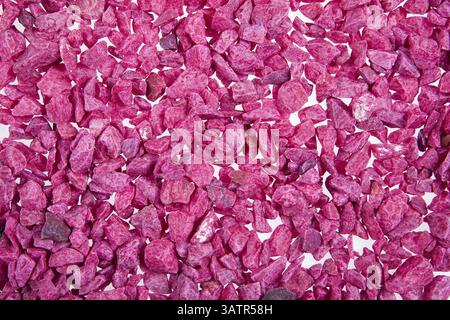 Piccole pietre colorate su sfondo isolato, Novosibirsk, Russia, Europa Foto Stock