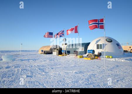 13 marzo 2016 - campo di ghiaccio Sargo, Stati Uniti d'America - campo di ghiaccio multinazionale Sargo costruito per ICEX 2016 esercizio di formazione 13 marzo 2016 nel circolo polare artico..ICEX 2016 è un esercizio di cinque settimane progettato per ricercare, testare e valutare le capacità operative nella regione (Credit Image: © MC2 Tyler Thompson/Planet Pix via ZUMA Wire) Foto Stock